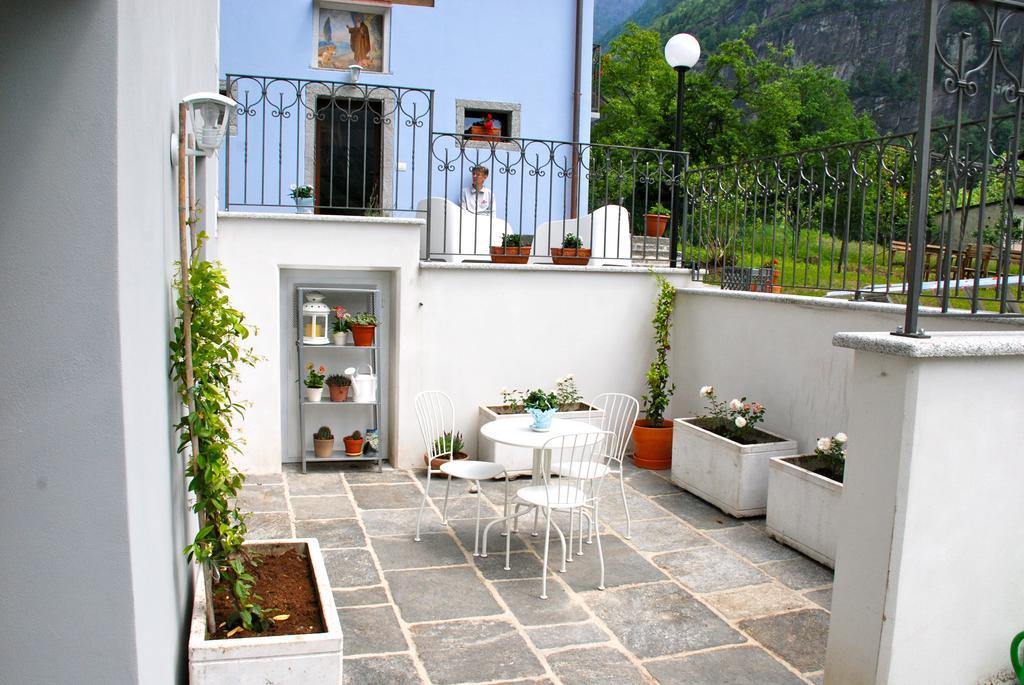 Hotel Ca' Del Borgo Cadarese Exterior foto